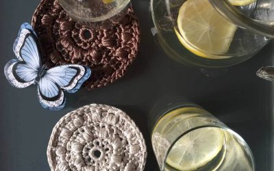 The weekend has already arrived, A vermouth?  Free pattern DIY crochet coasters.